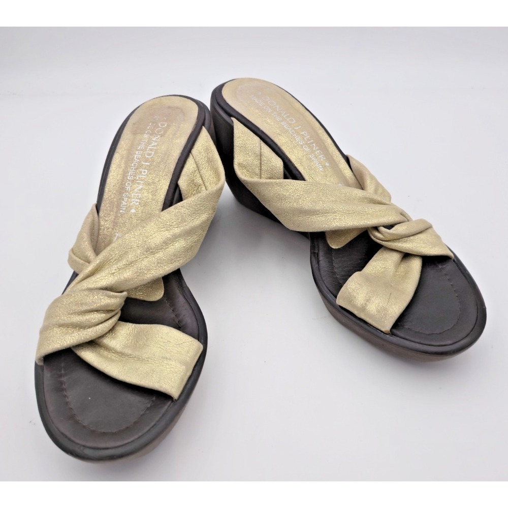 Donald J Pliner Women's 7.5 Gold/Bronze Metallic Leather Strappy Wedge Sandal